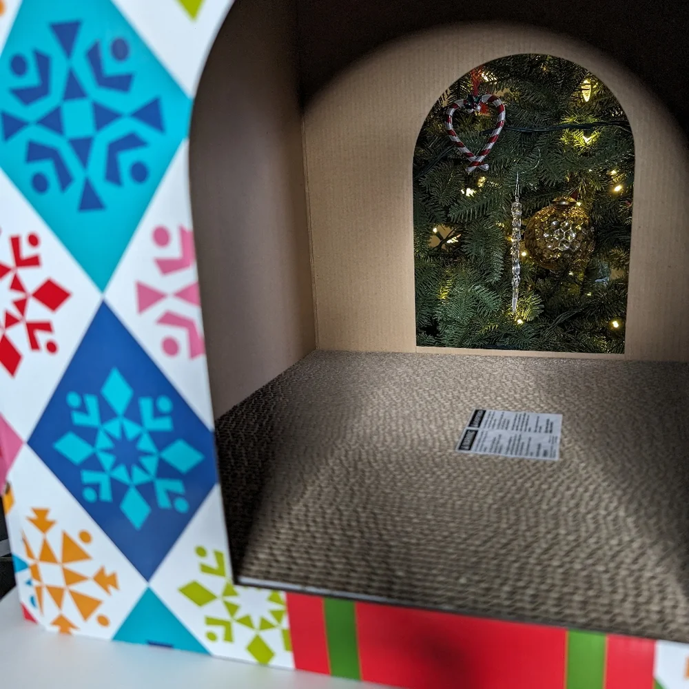 Cat Scratcher Holiday Themed Play House